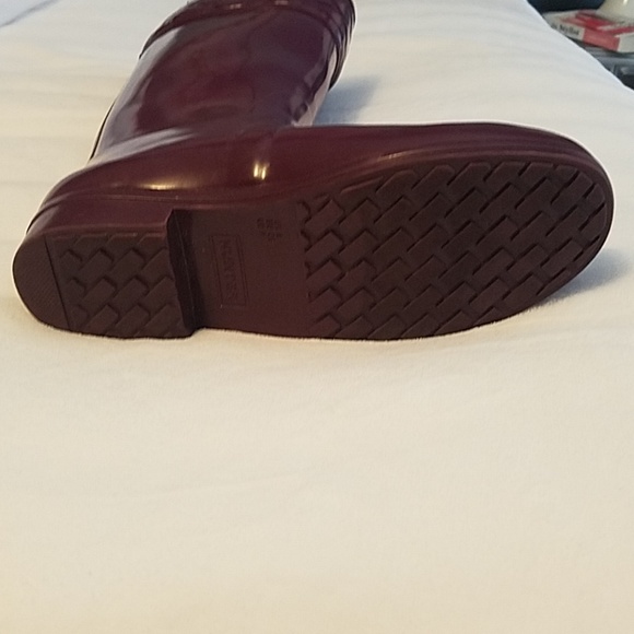 Hunter Rainboots in Plum/Purple - Picture 5 of 8